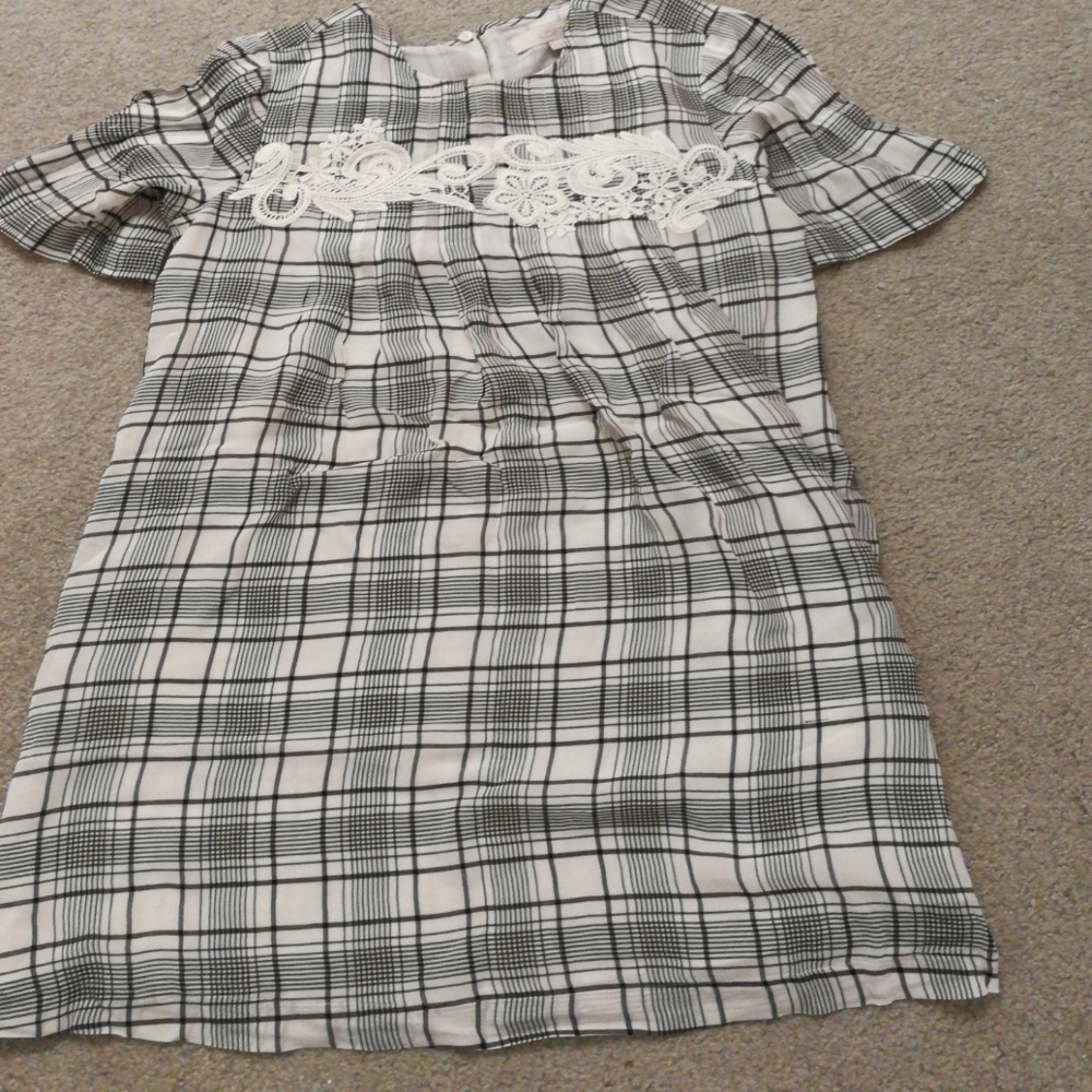 Tunic. Can wear as skirt.